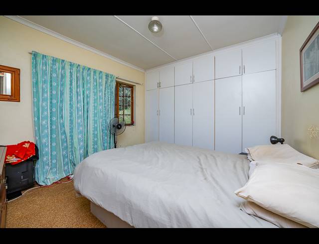 3 BEDROOM HOUSE TO LET IN CAVERSHAM GLEN